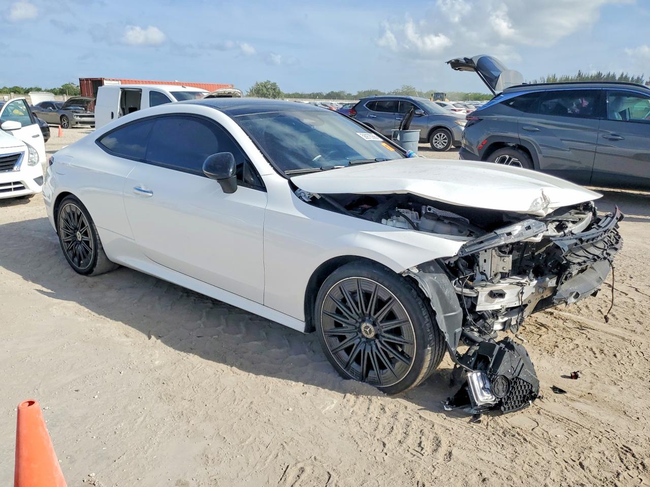 2024 MERCEDES-BENZ CLE 300 4M