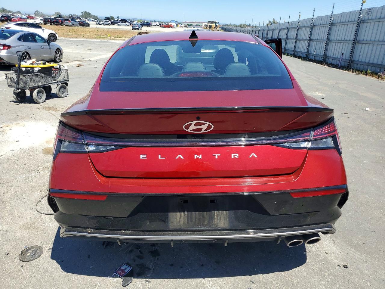 2024 HYUNDAI ELANTRA