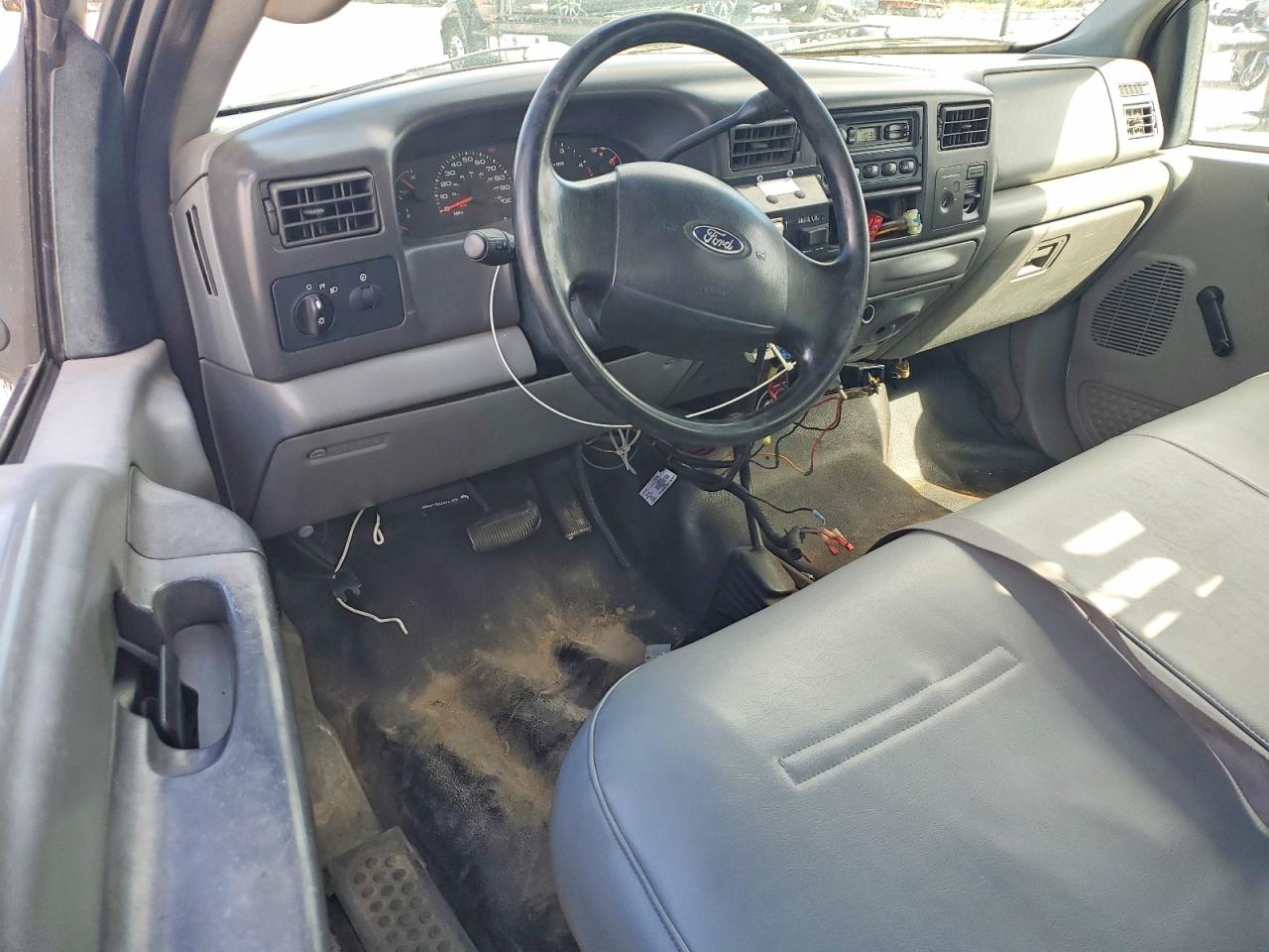 2004 FORD F550
