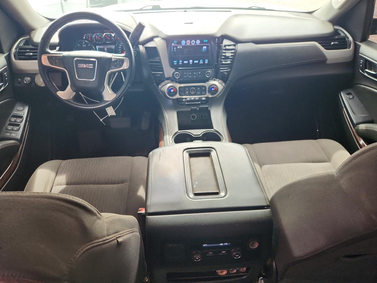 2017 GMC YUKON