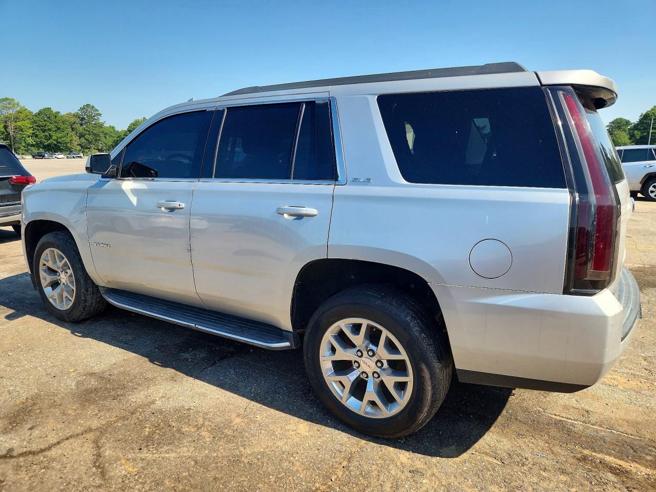 2017 GMC YUKON