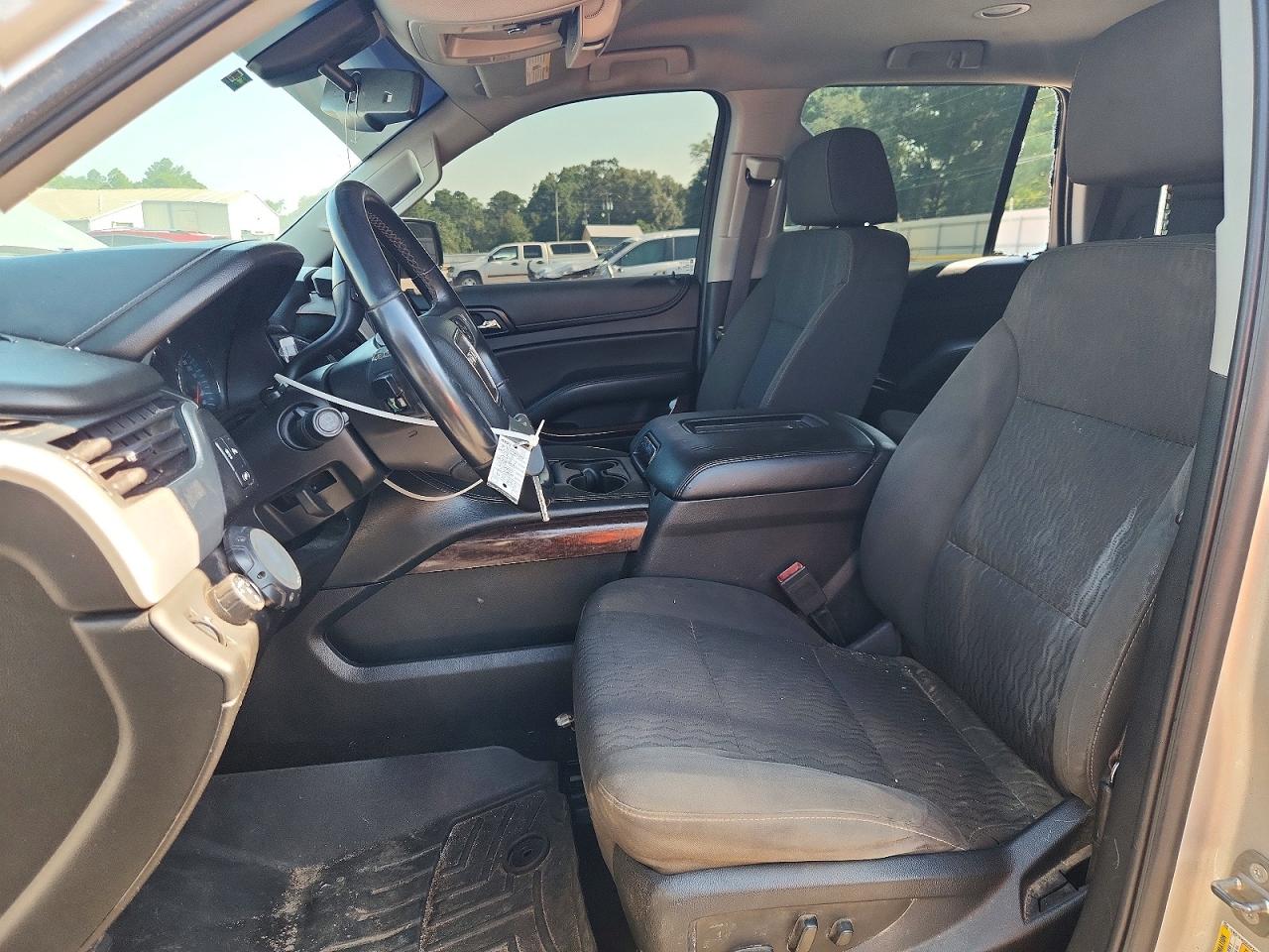 2017 GMC YUKON