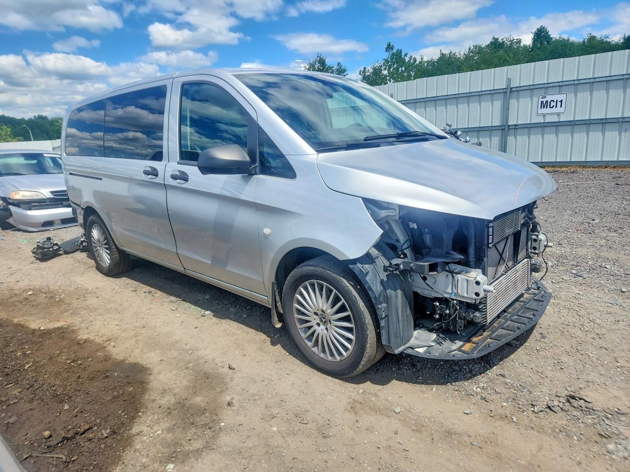 2021 MERCEDES-BENZ METRIS