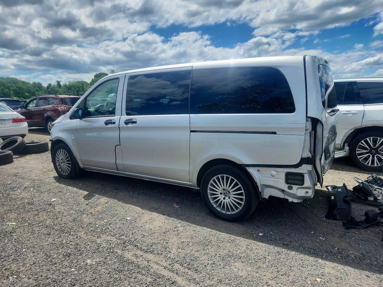 2021 MERCEDES-BENZ METRIS