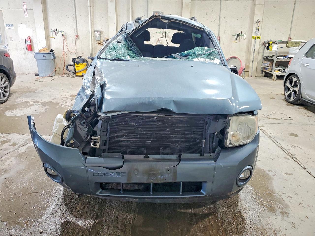 2011 FORD ESCAPE