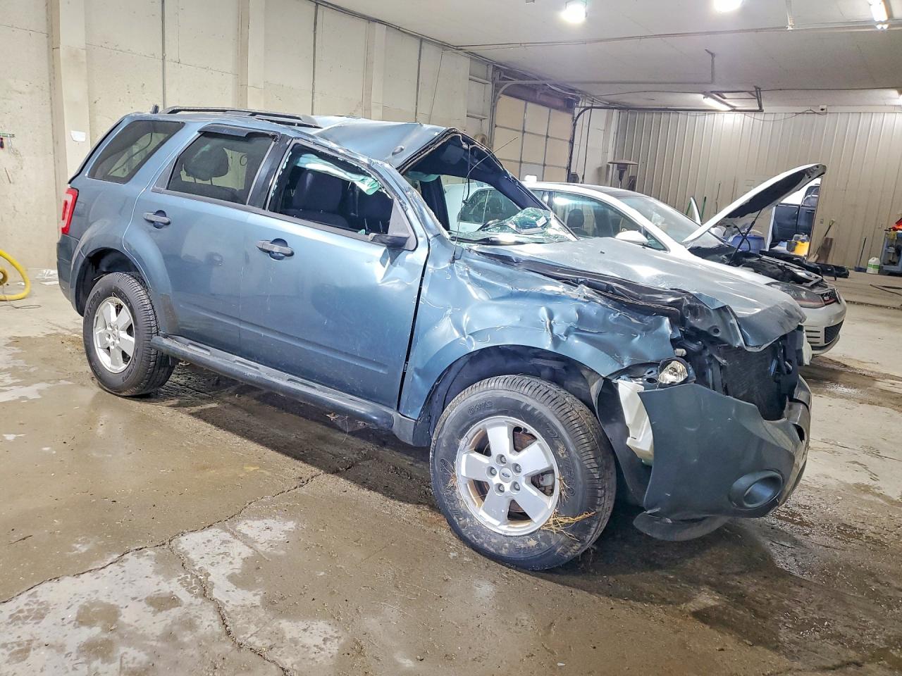 2011 FORD ESCAPE