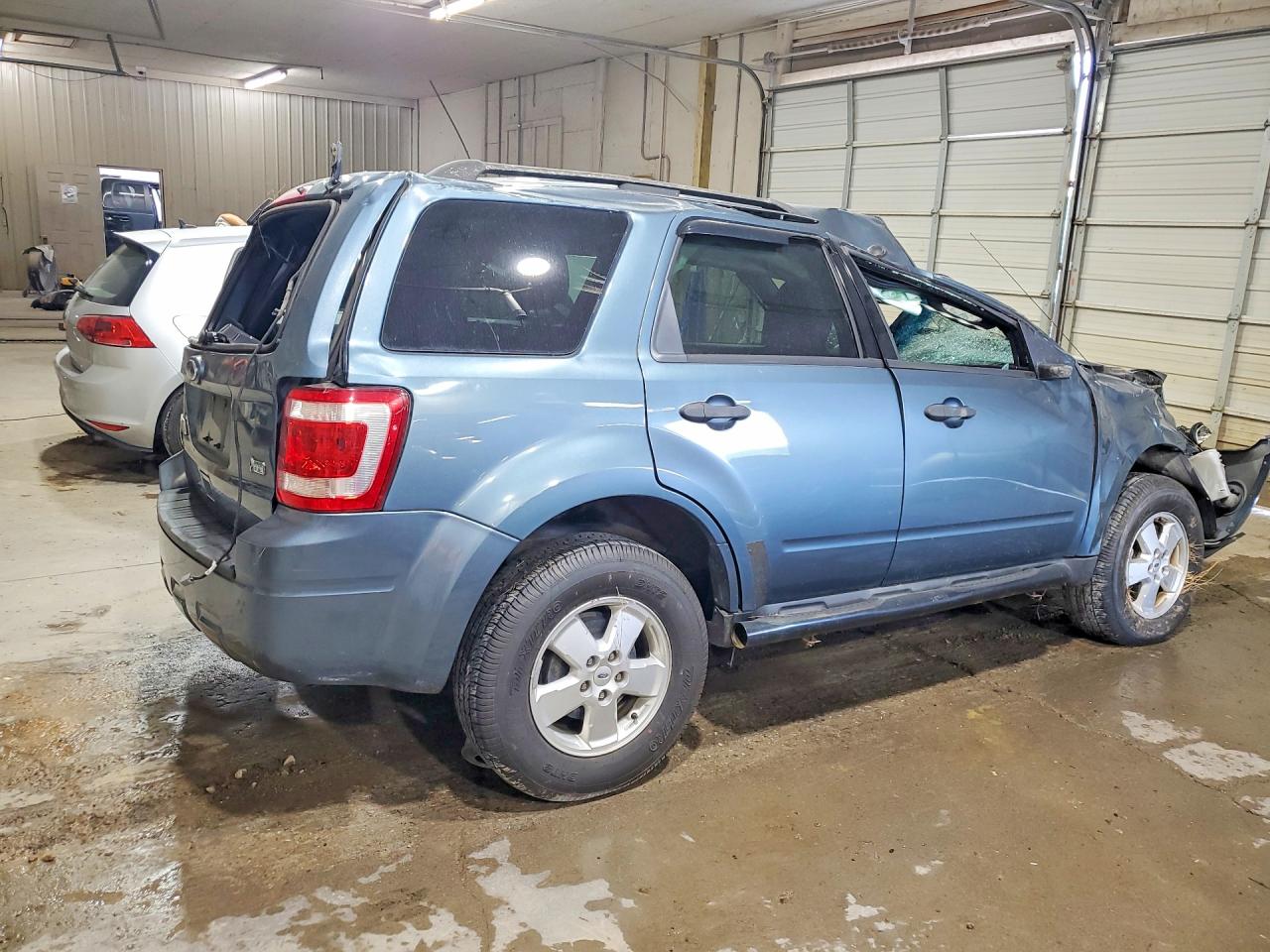 2011 FORD ESCAPE