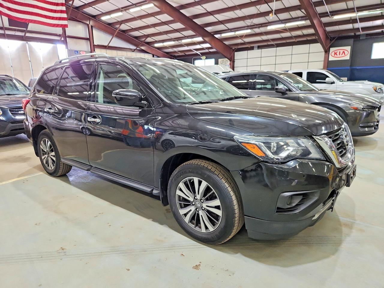 2017 NISSAN PATHFINDER