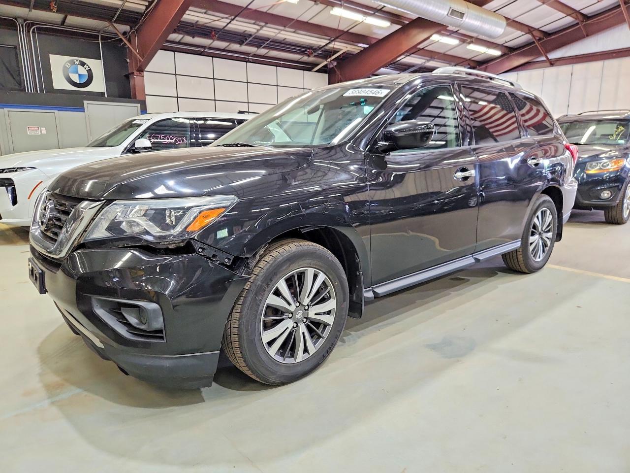 2017 NISSAN PATHFINDER