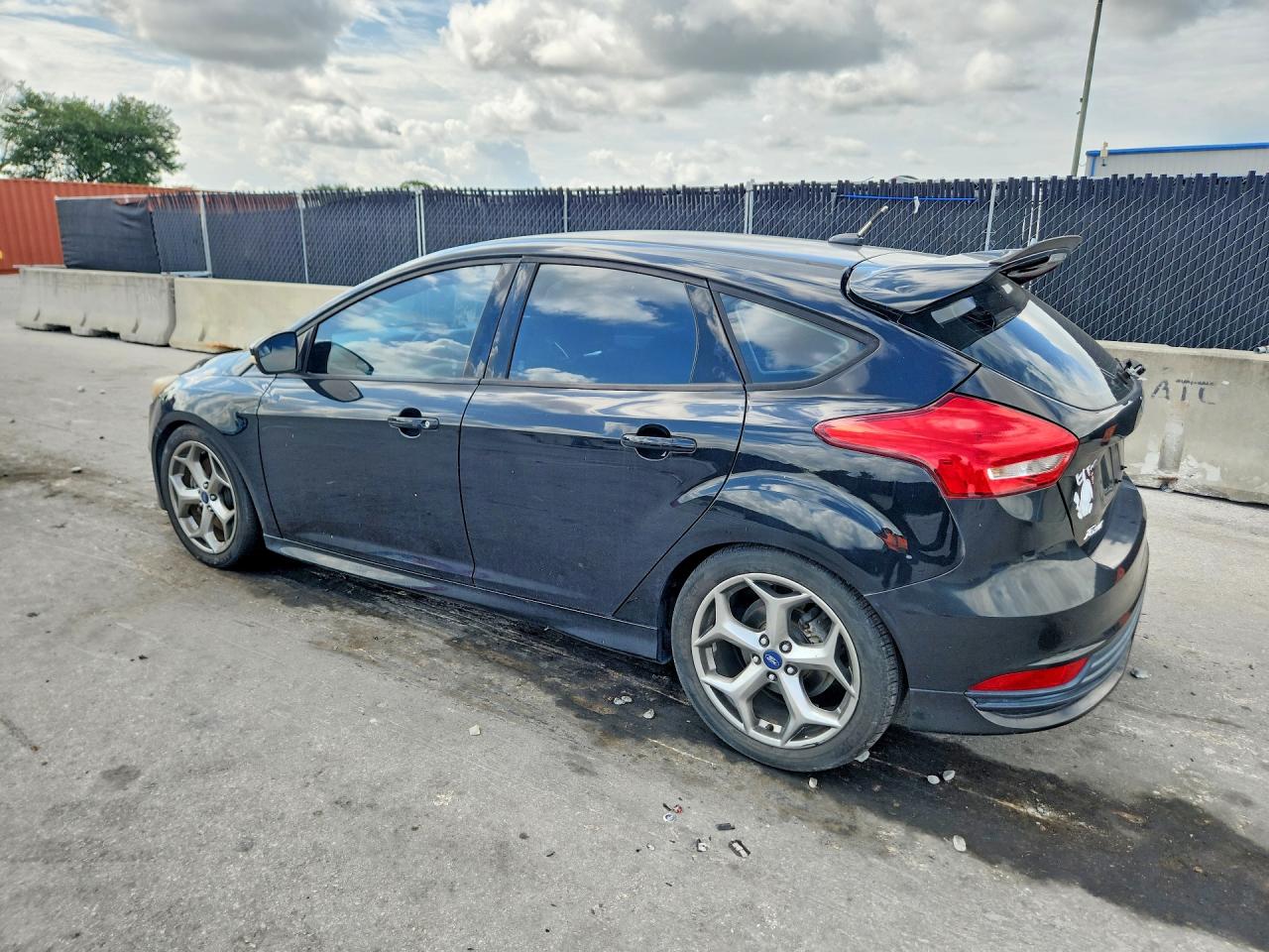 2017 FORD FOCUS