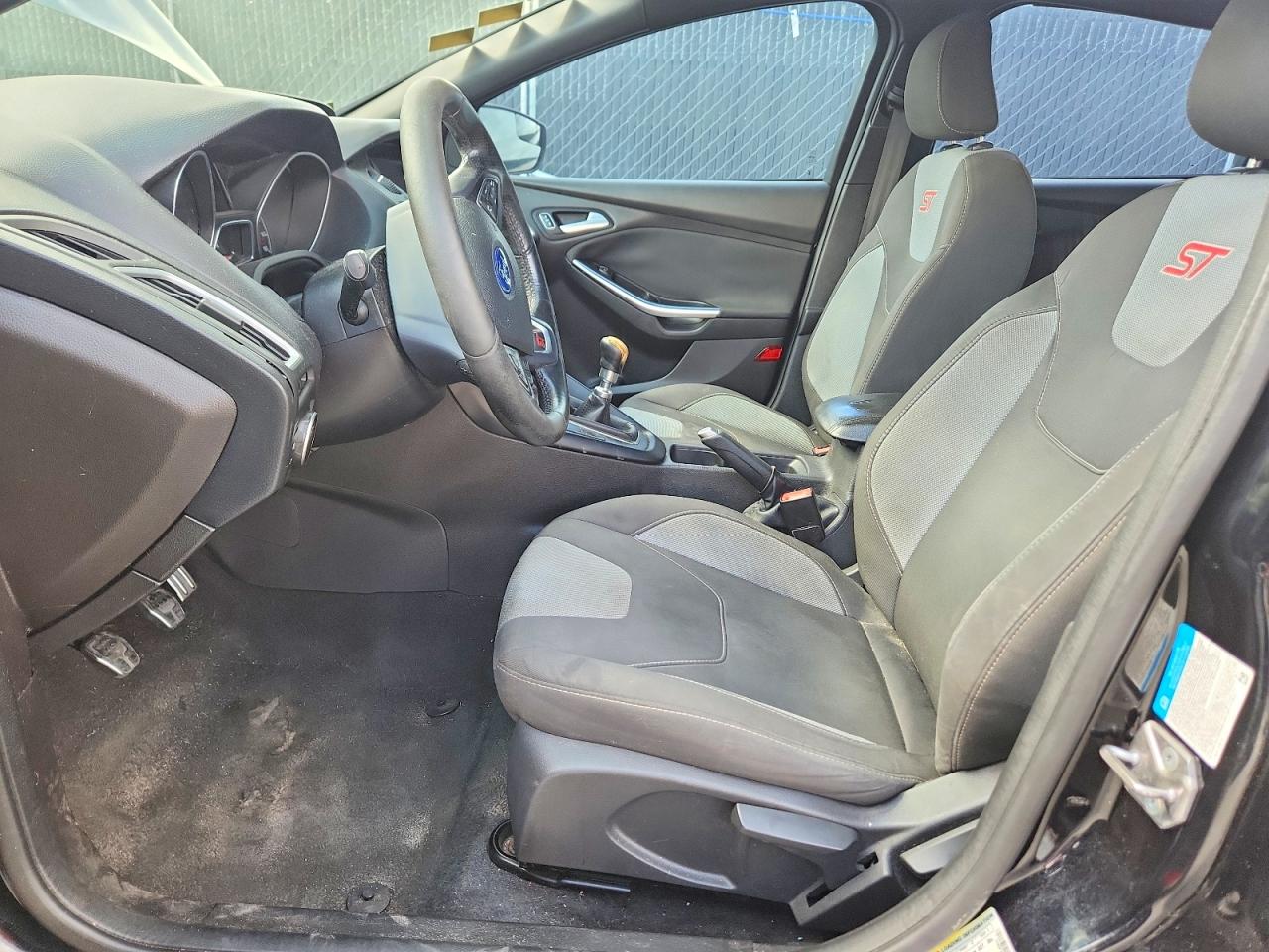 2017 FORD FOCUS