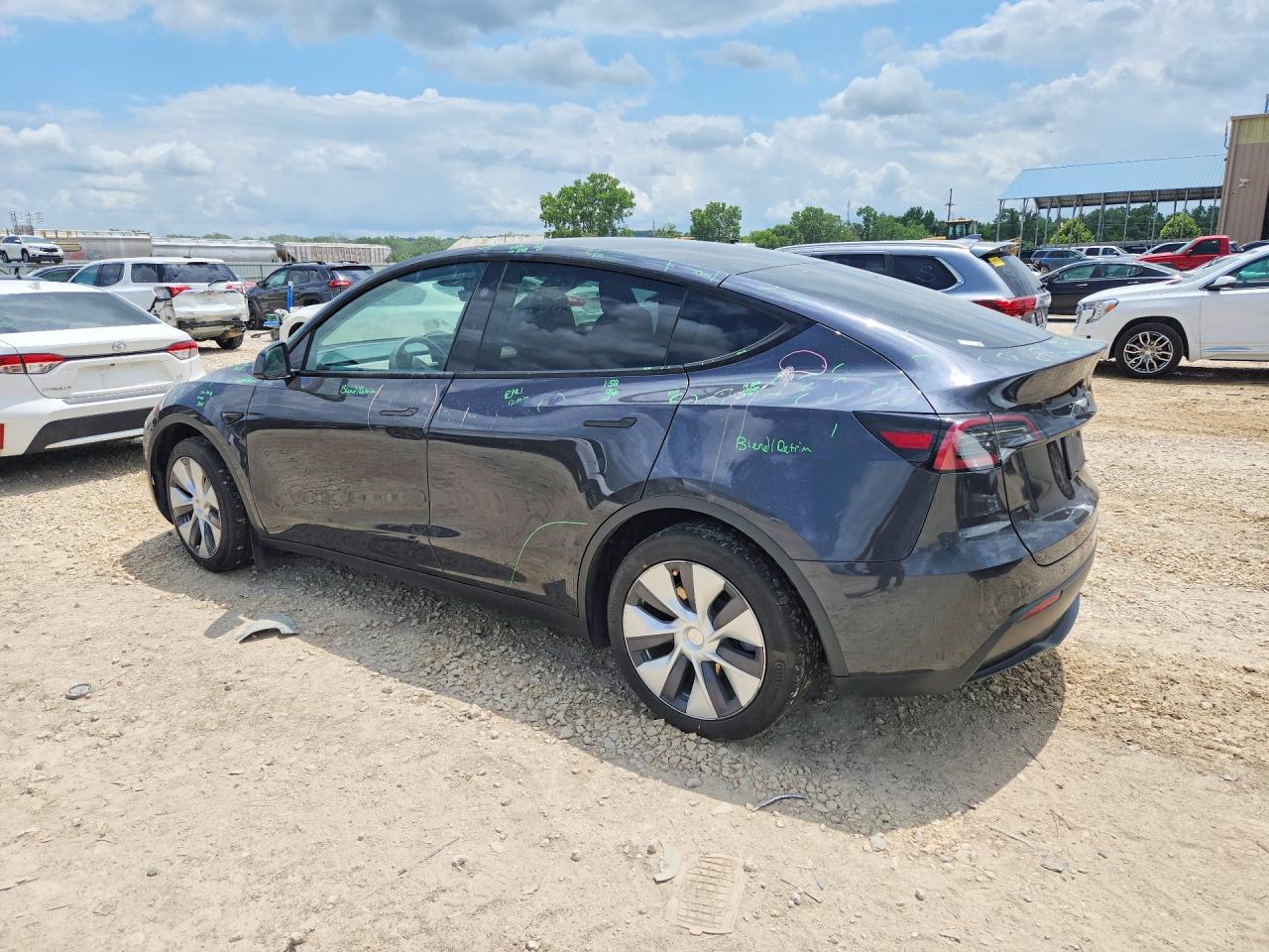 2024 TESLA MODEL Y