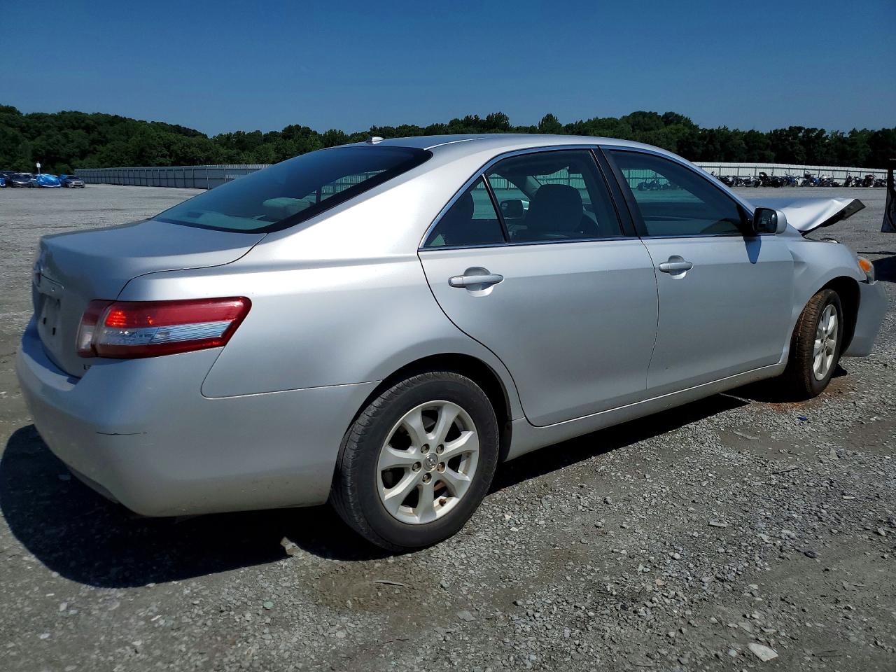 2011 TOYOTA CAMRY