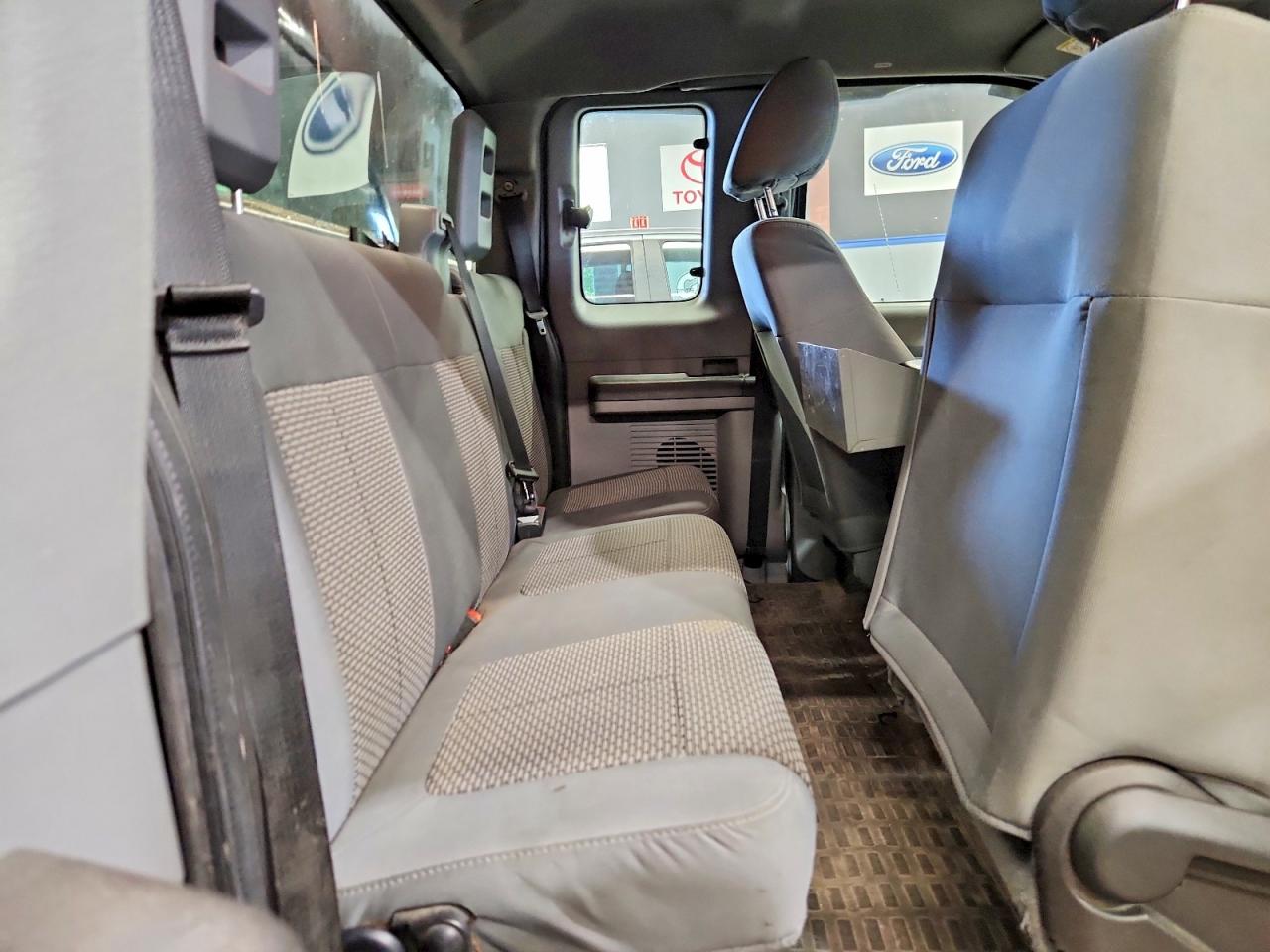 2012 FORD F350