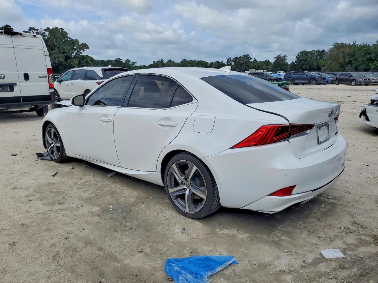 2018 LEXUS IS
