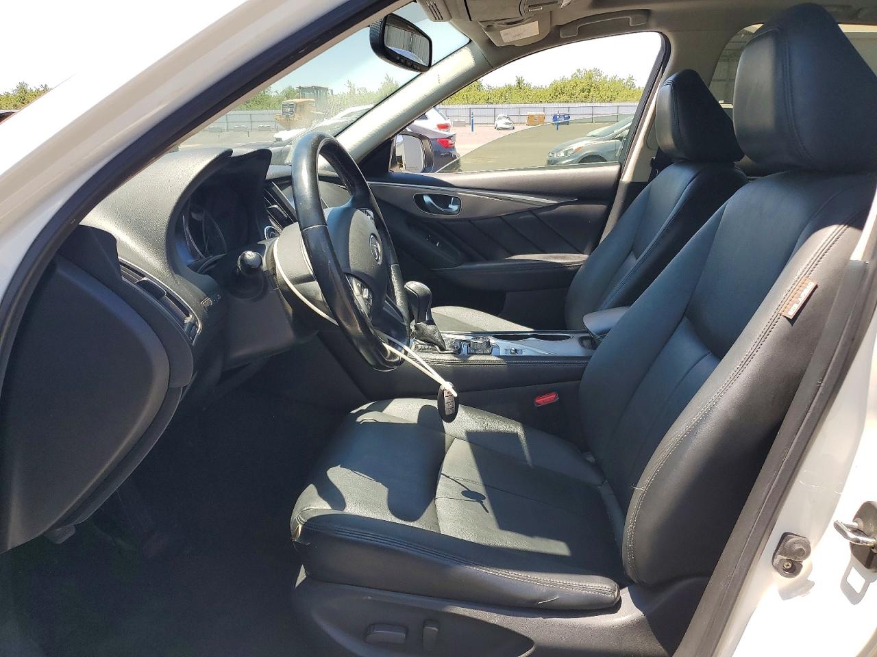 2015 INFINITI Q50