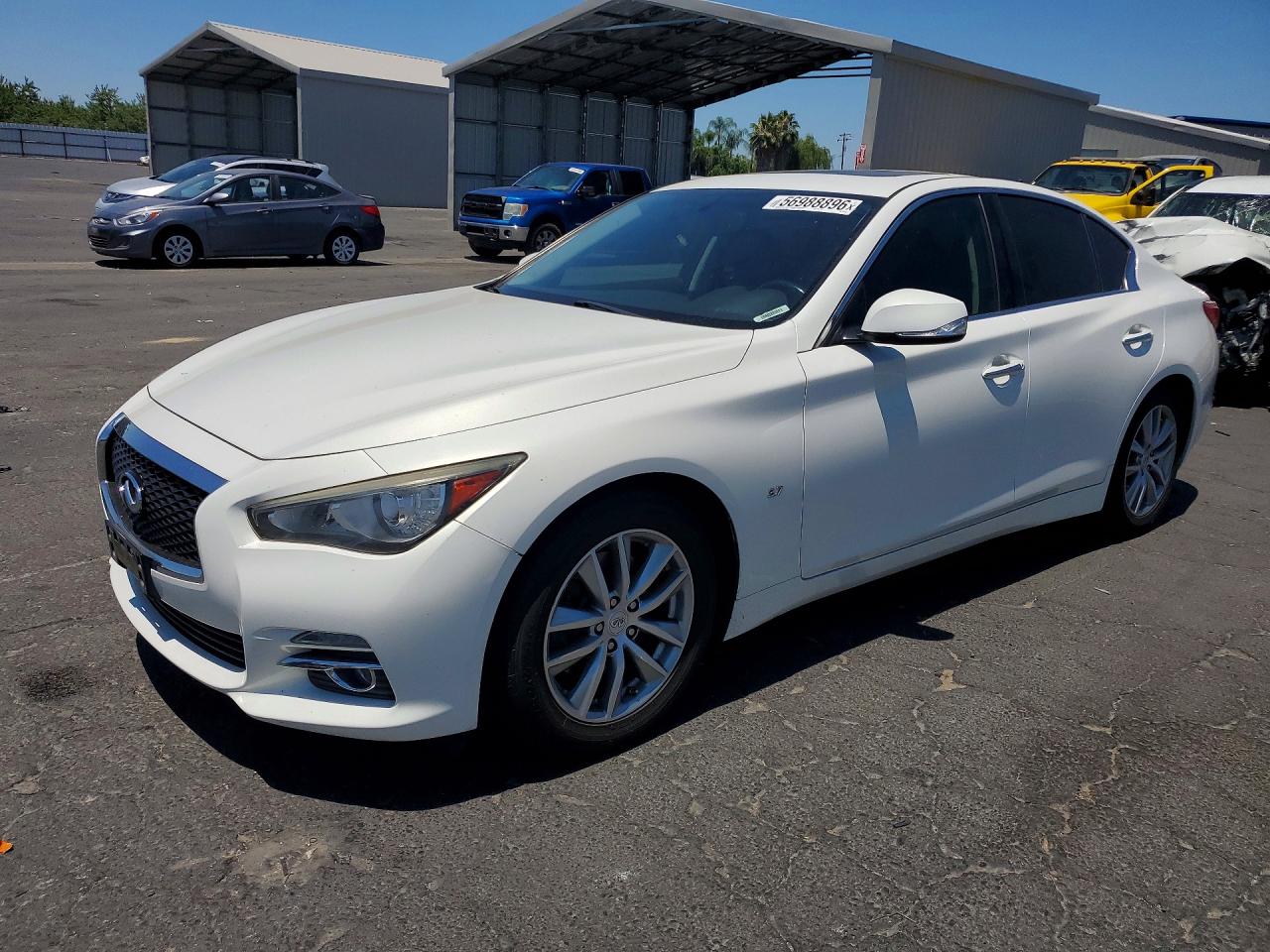 2015 INFINITI Q50