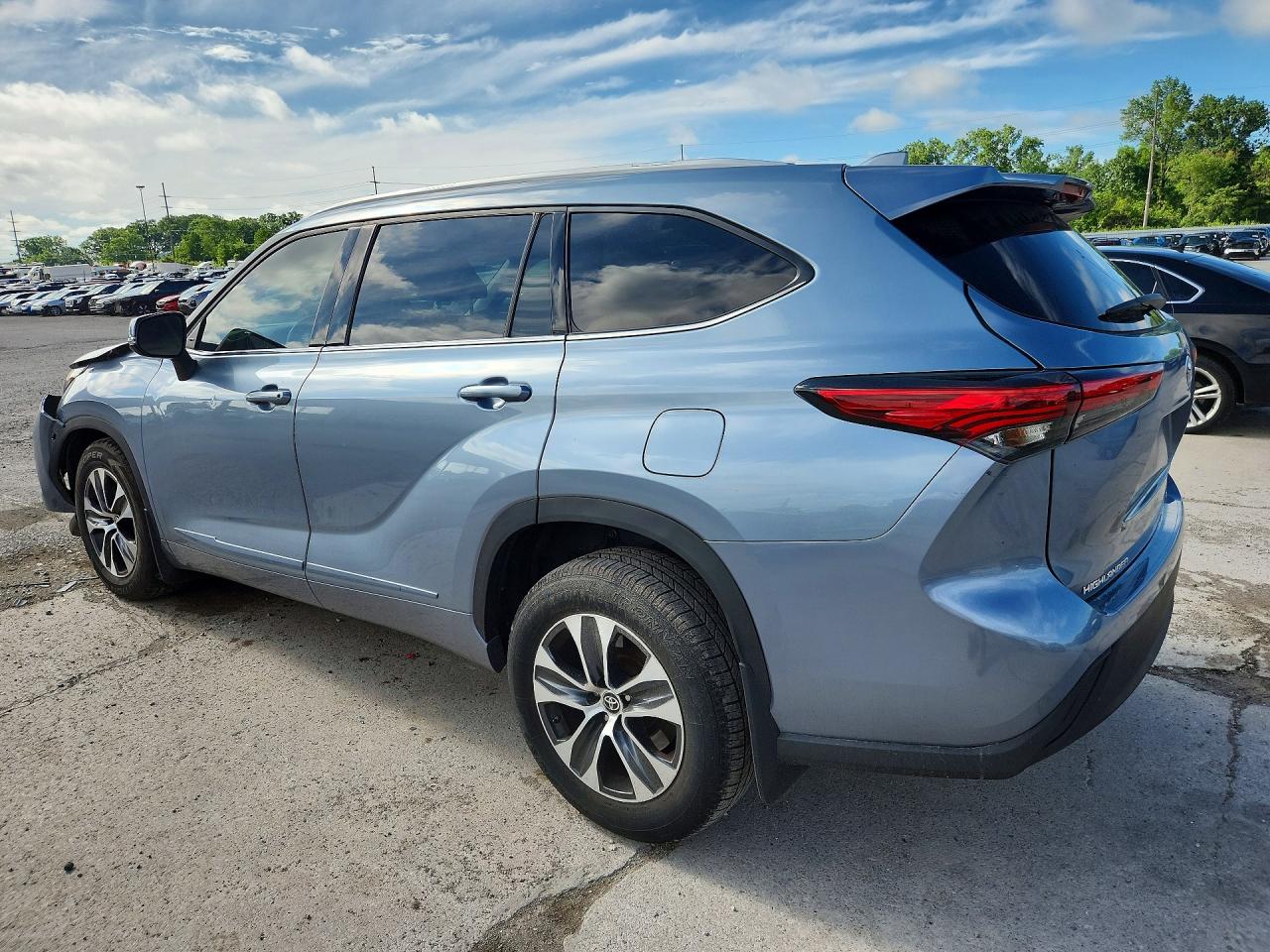 2022 TOYOTA HIGHLANDER