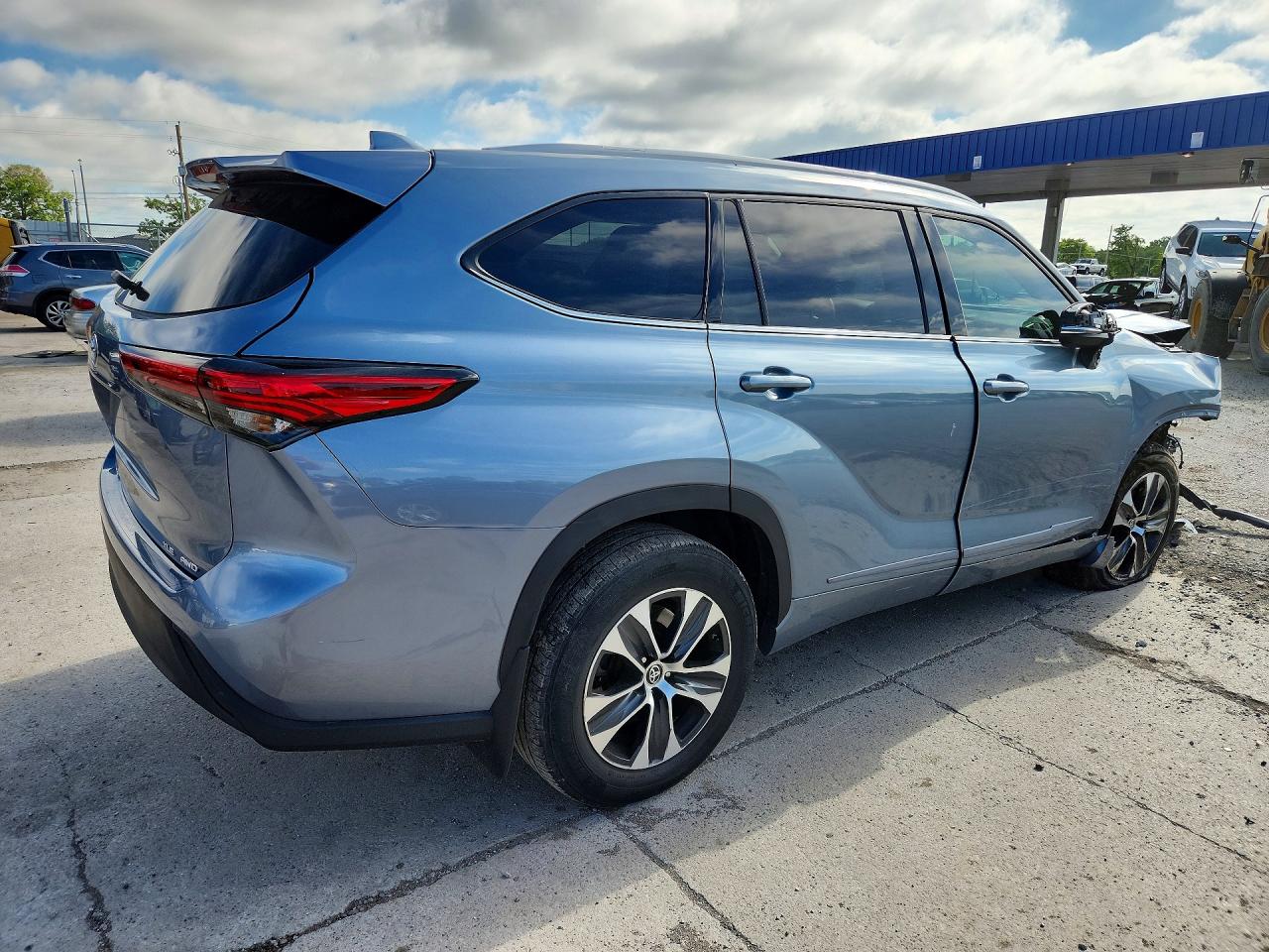 2022 TOYOTA HIGHLANDER
