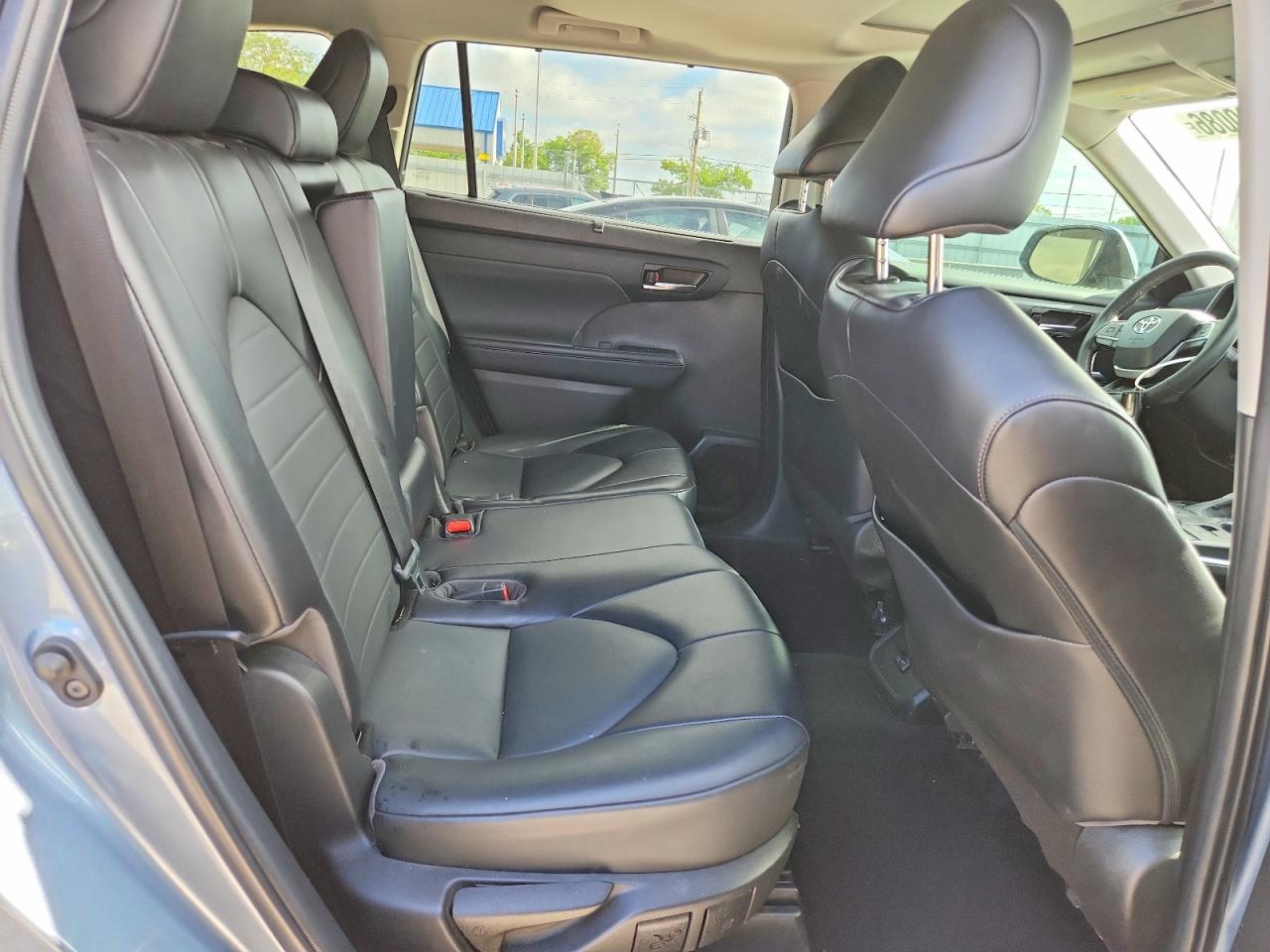 2022 TOYOTA HIGHLANDER