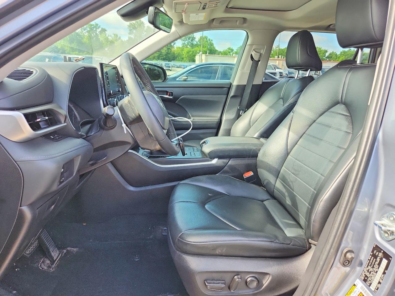 2022 TOYOTA HIGHLANDER