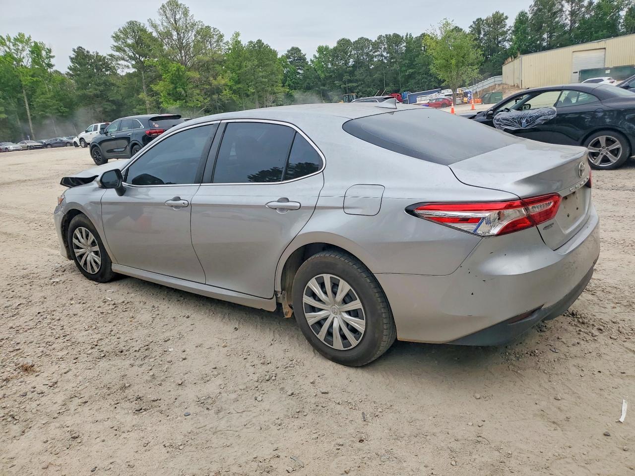 2019 TOYOTA CAMRY