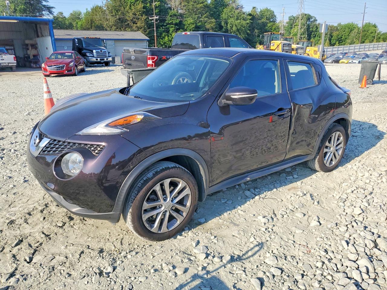 2016 NISSAN JUKE