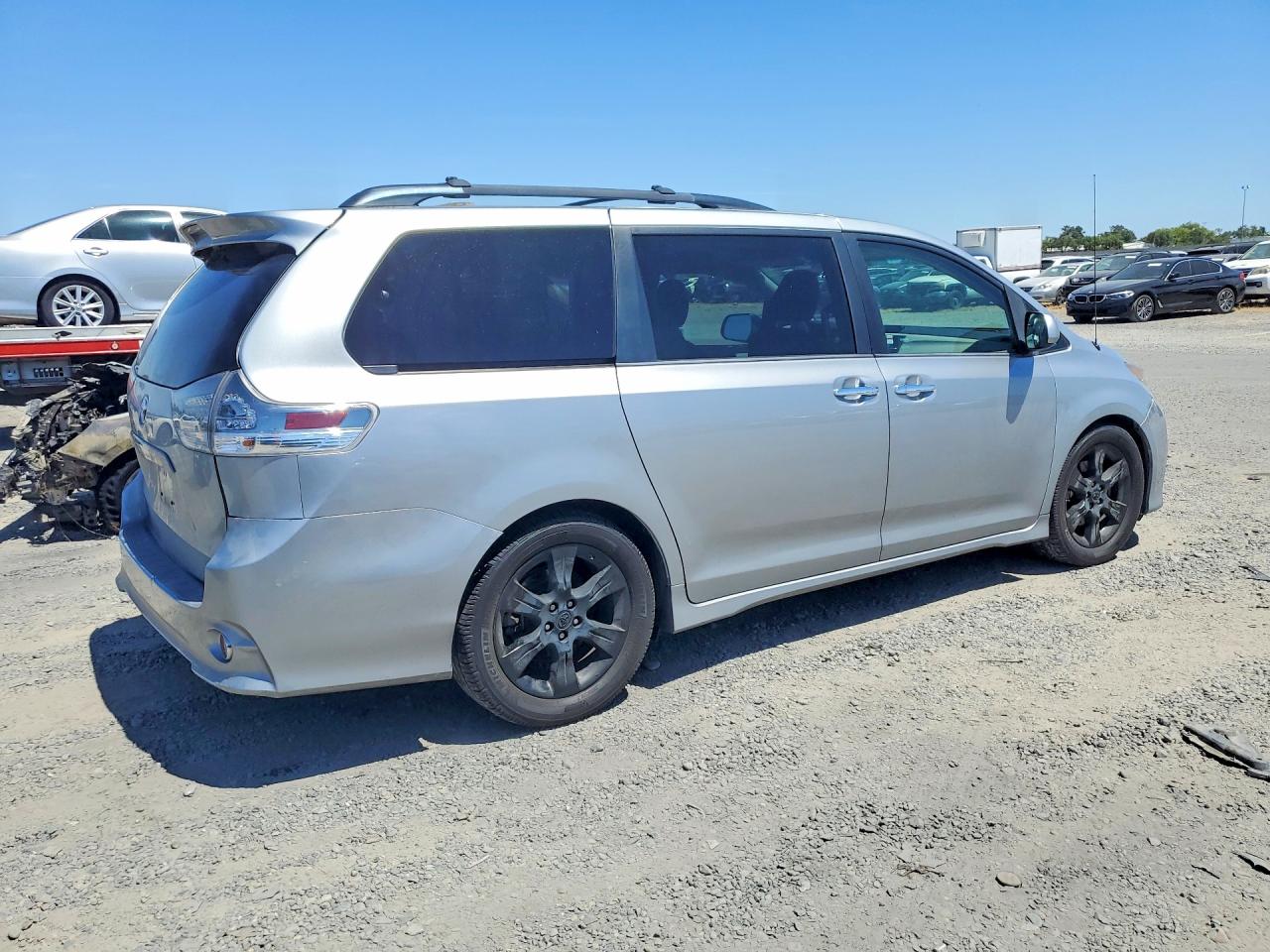 2014 TOYOTA SIENNA