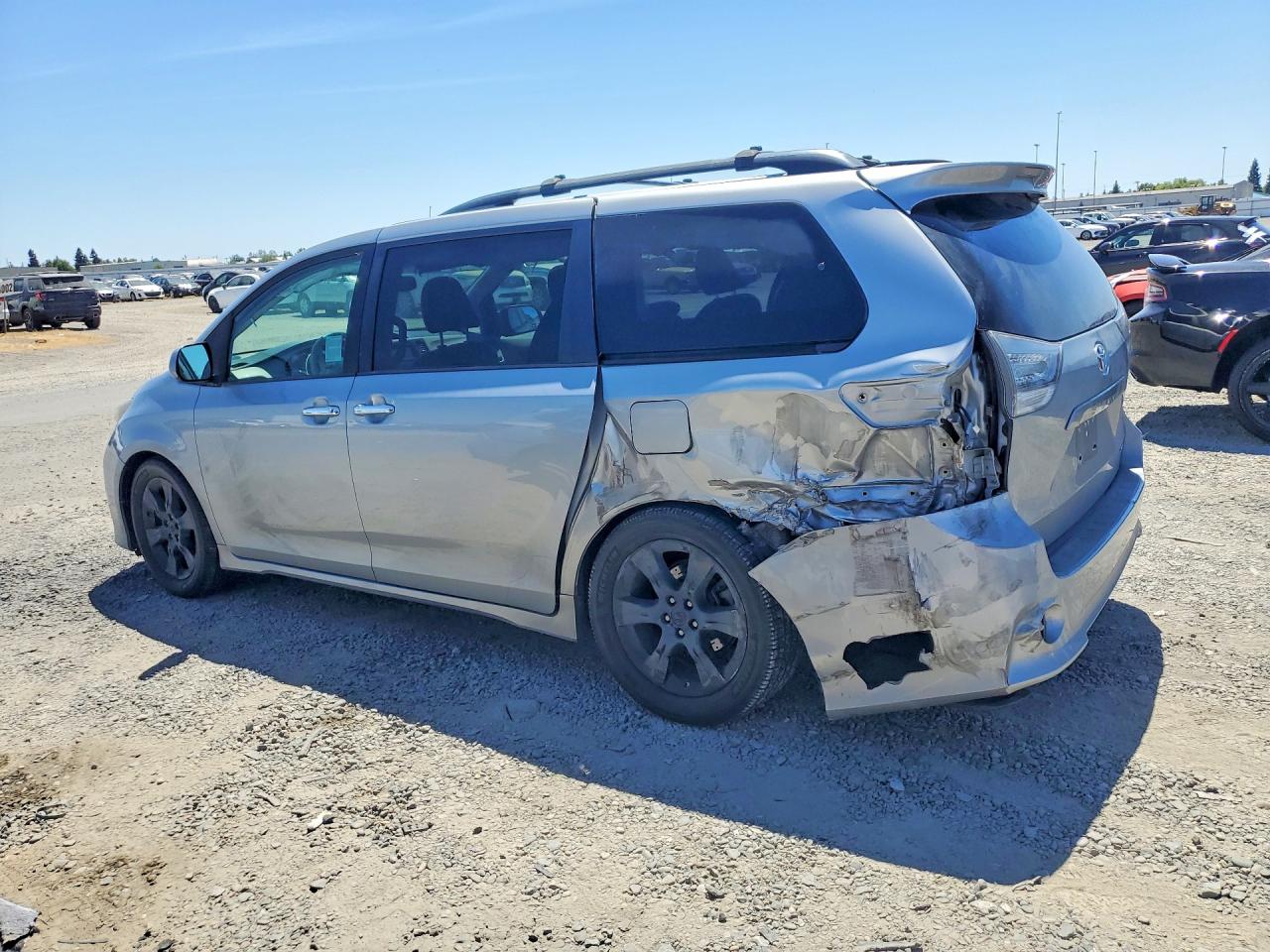 2014 TOYOTA SIENNA