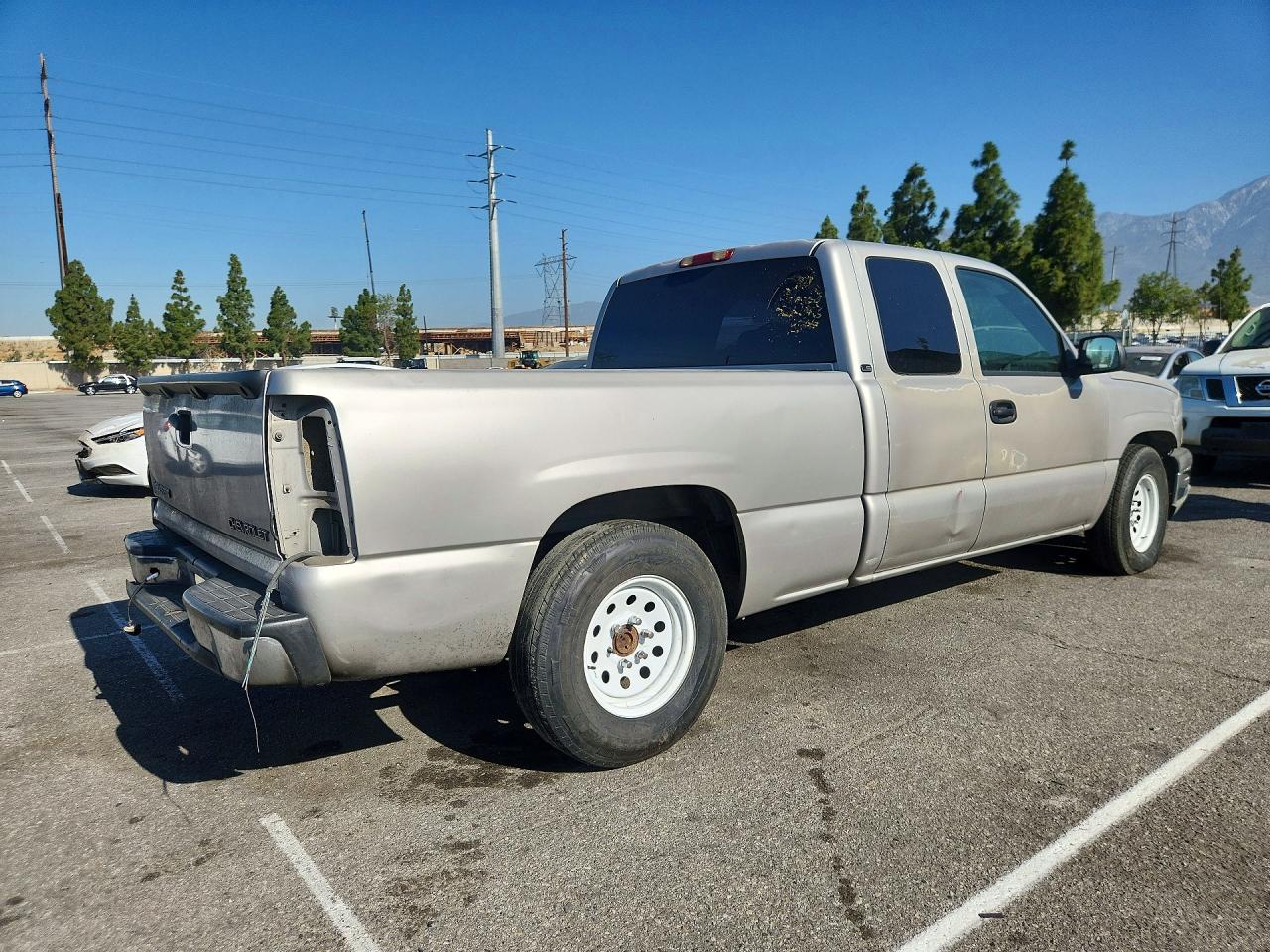 2004 CHEVROLET SILVERADO