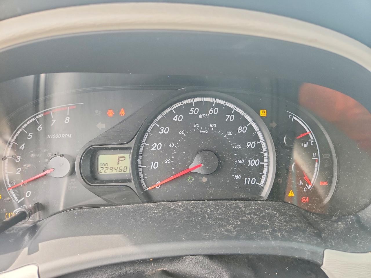 2011 TOYOTA SIENNA