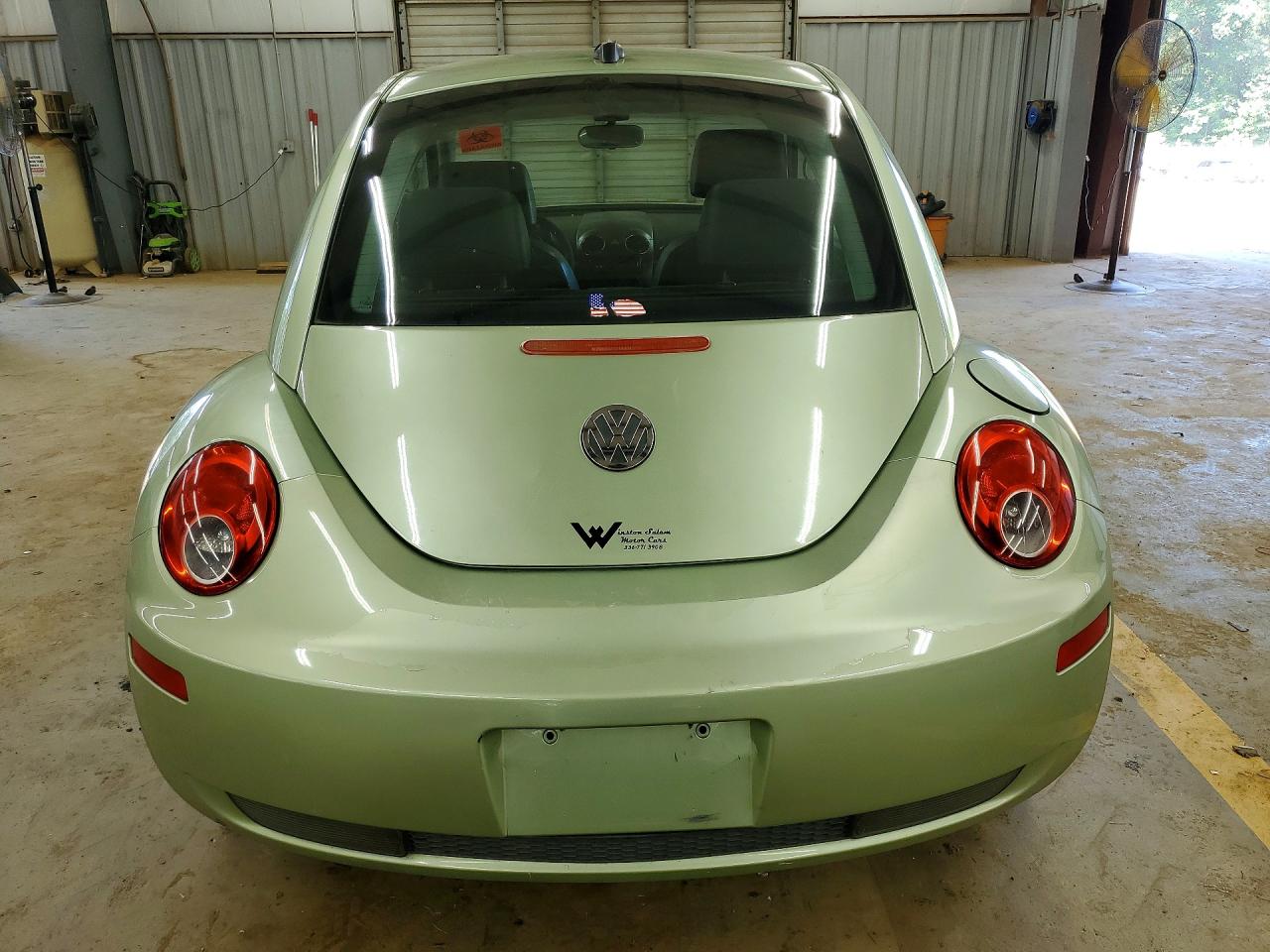 2006 VOLKSWAGEN BEETLE