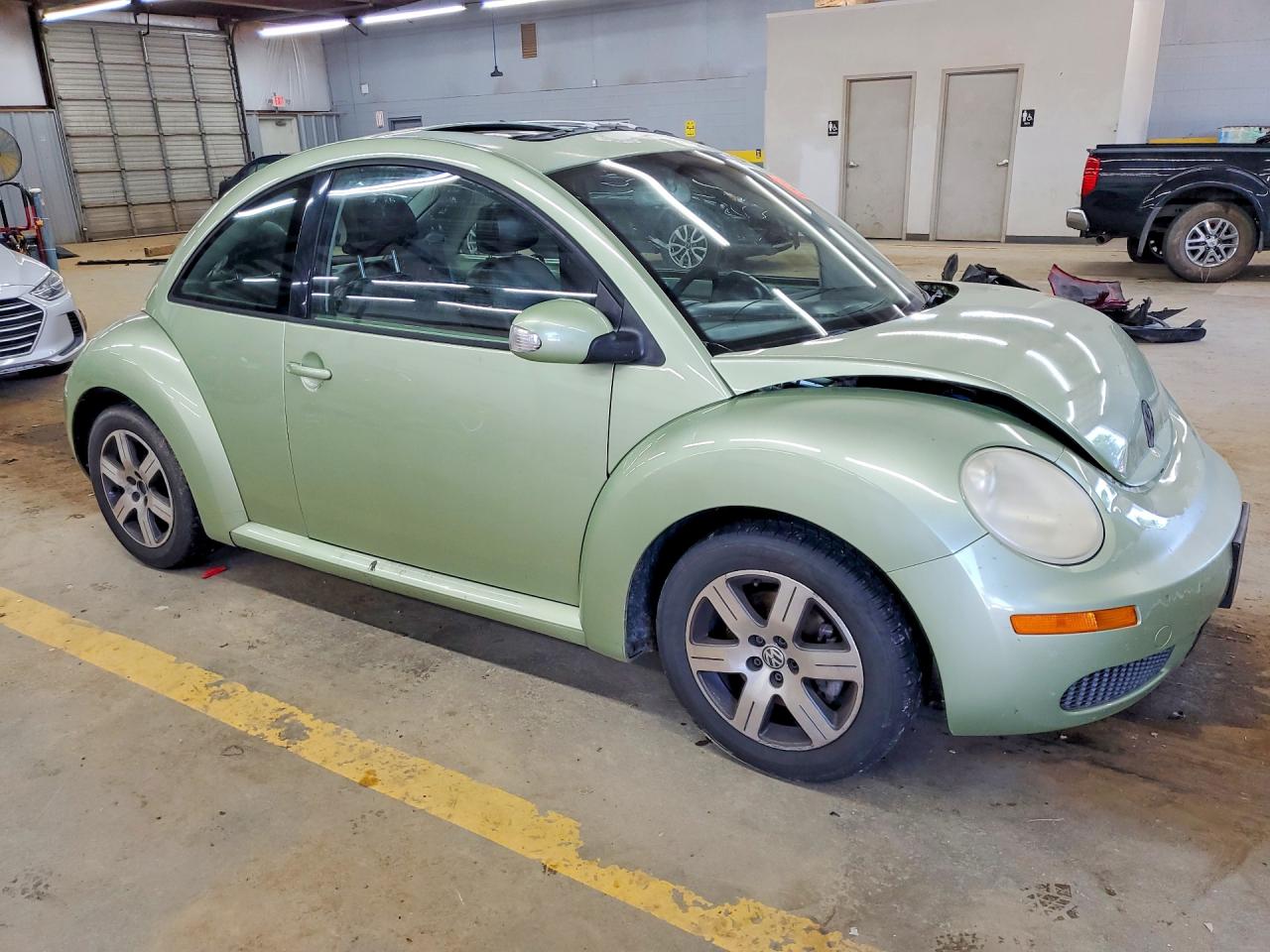 2006 VOLKSWAGEN BEETLE