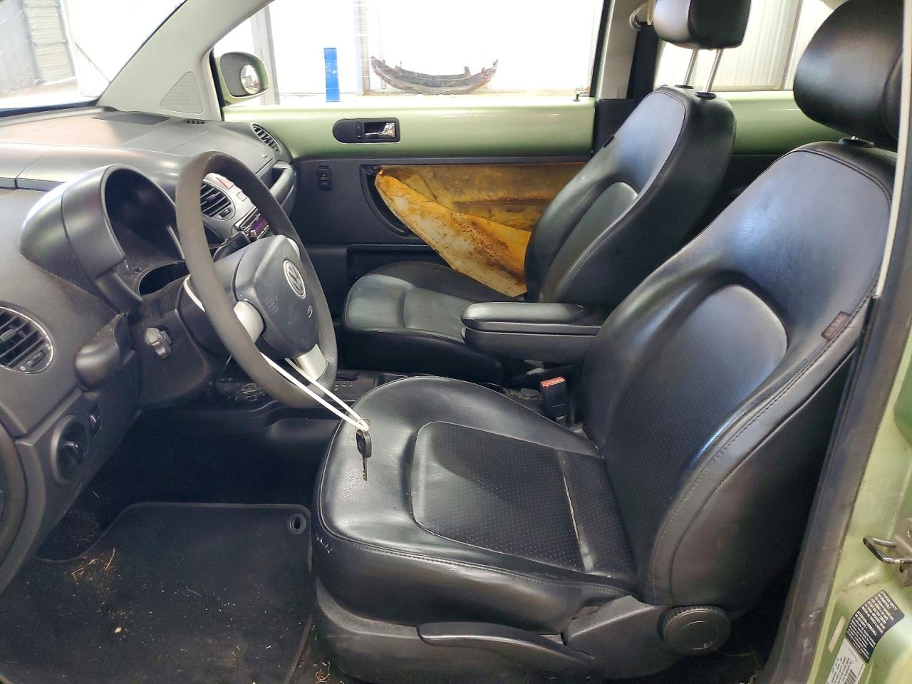 2006 VOLKSWAGEN BEETLE