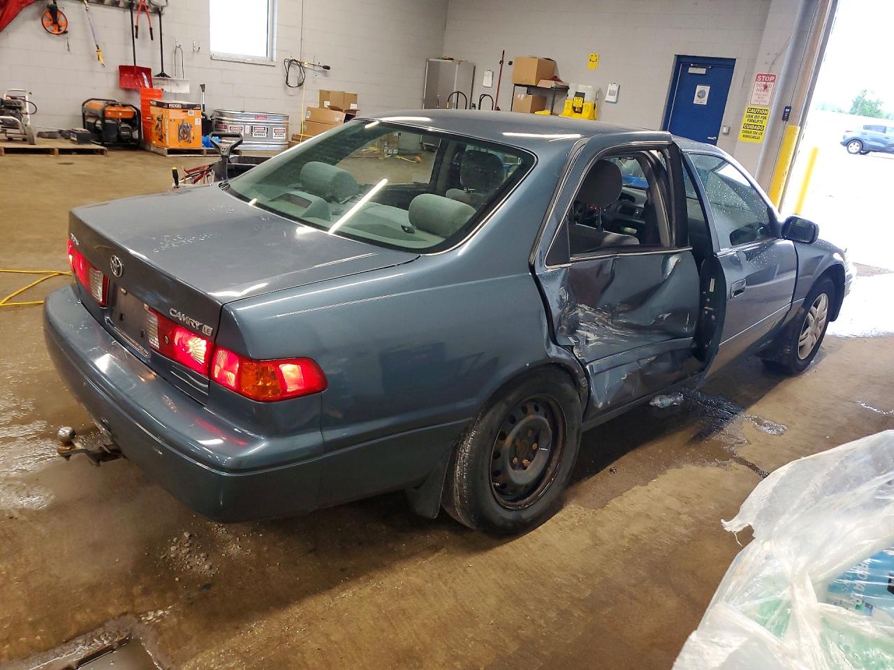 2000 TOYOTA CAMRY
