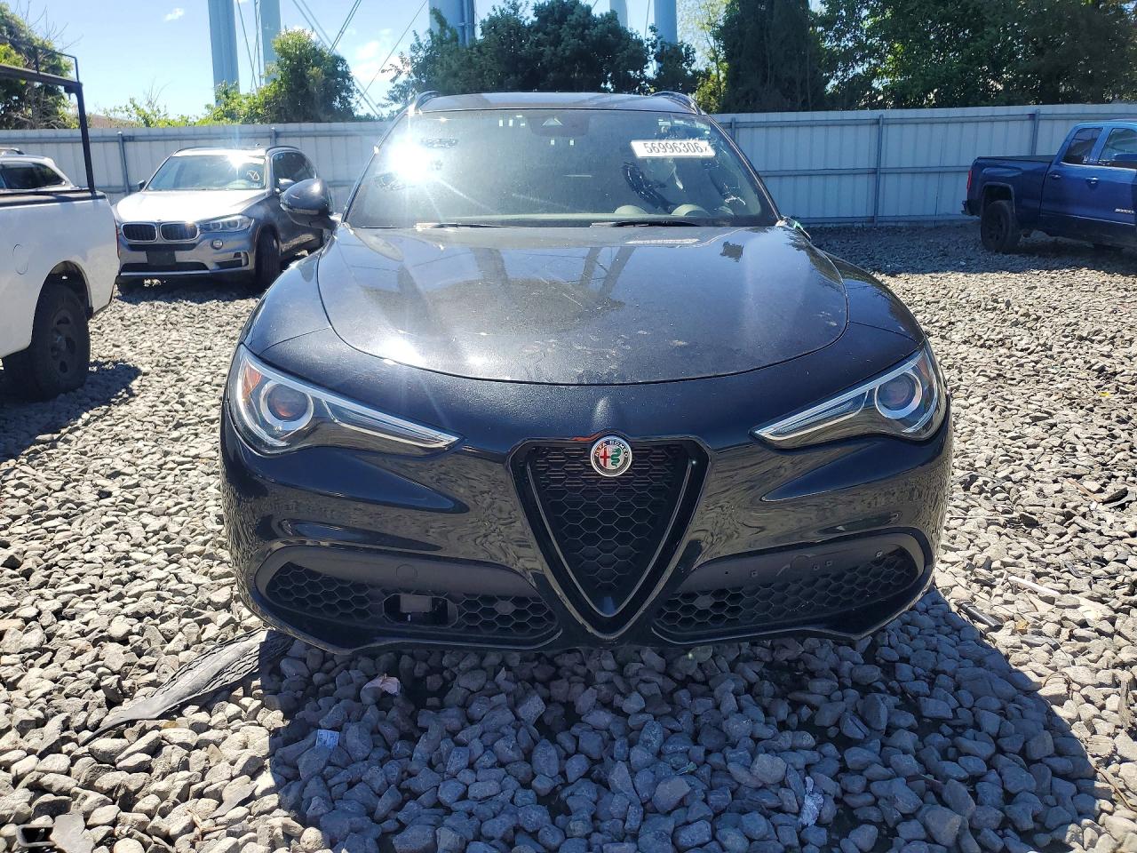 2022 ALFA ROMEO STELVIO