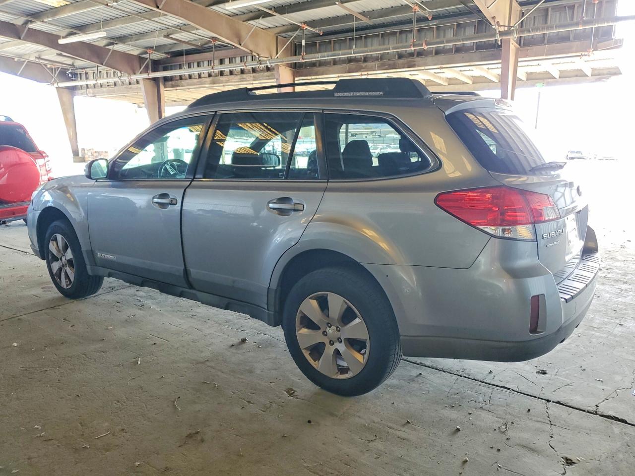2011 SUBARU OUTBACK