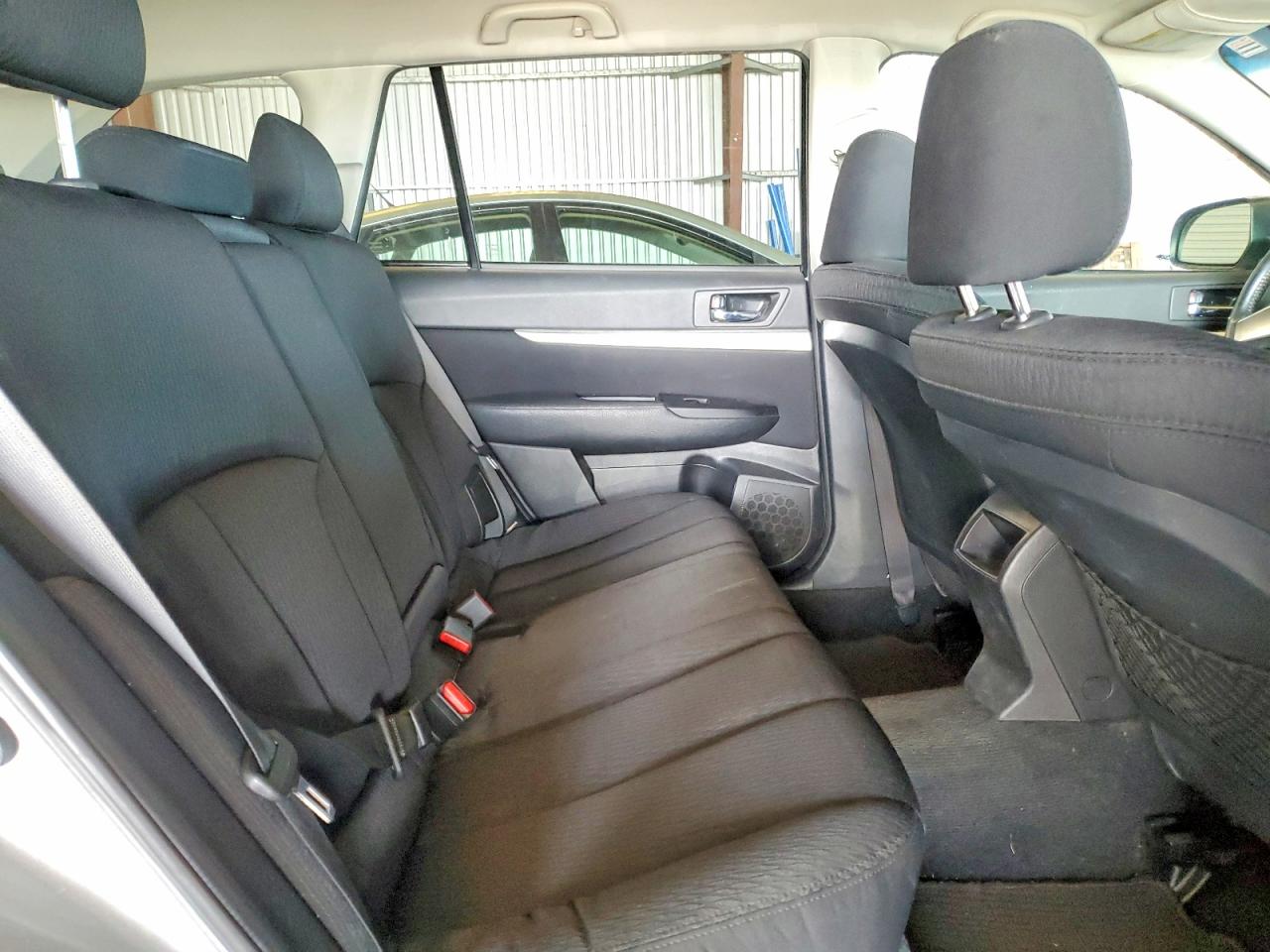 2011 SUBARU OUTBACK
