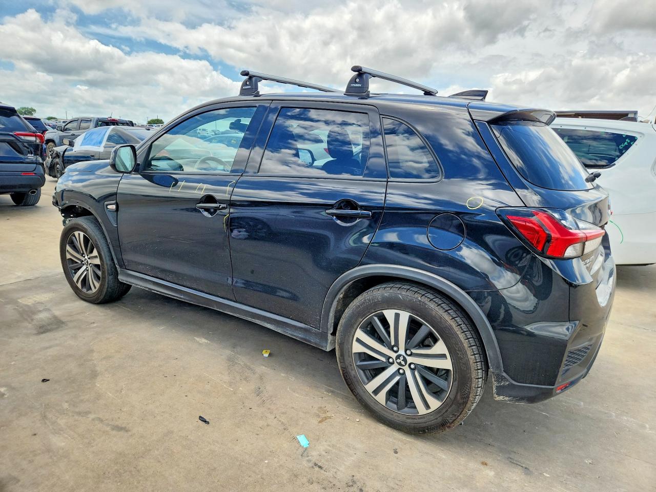 2020 MITSUBISHI OUTLANDER