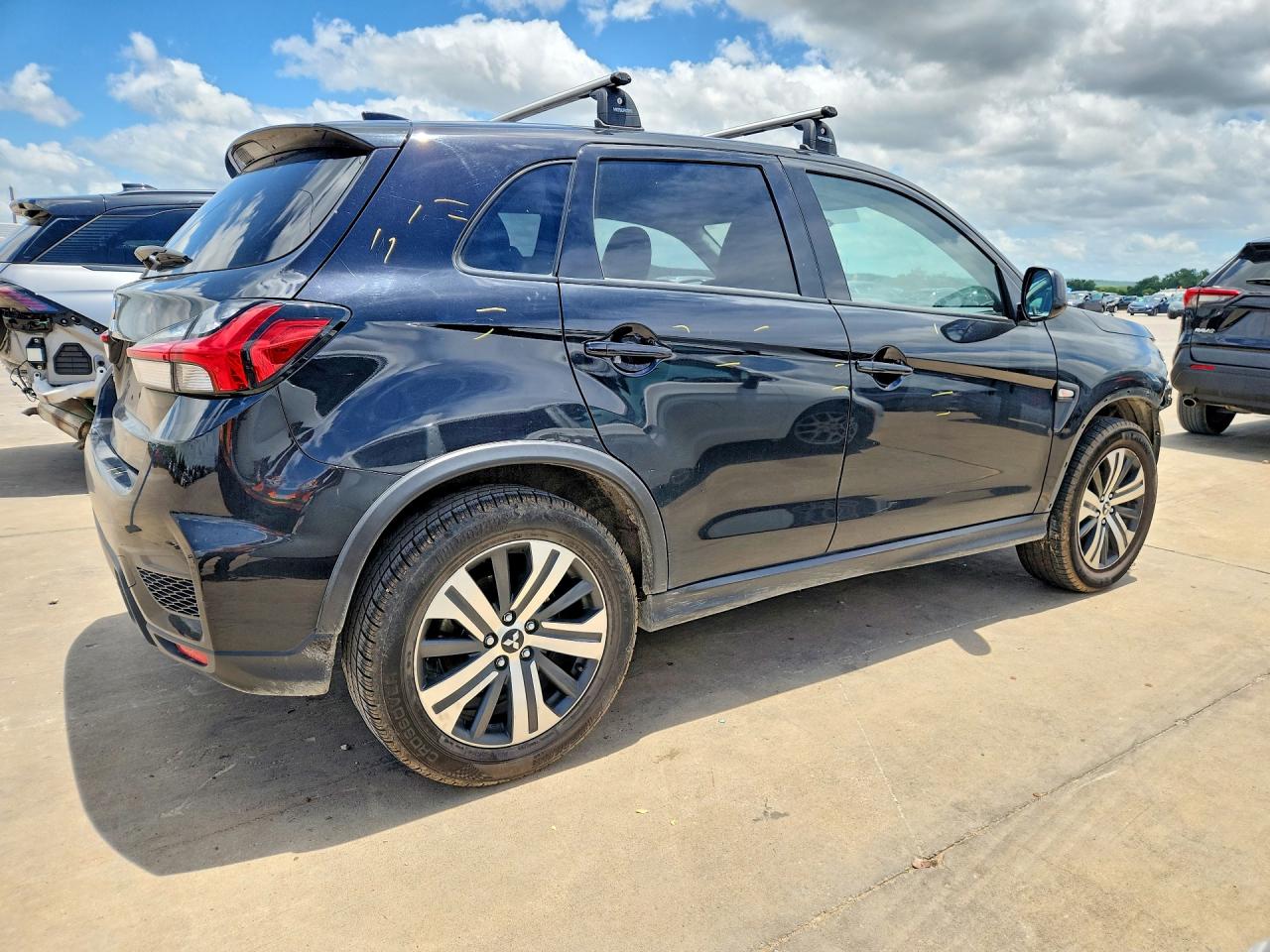 2020 MITSUBISHI OUTLANDER