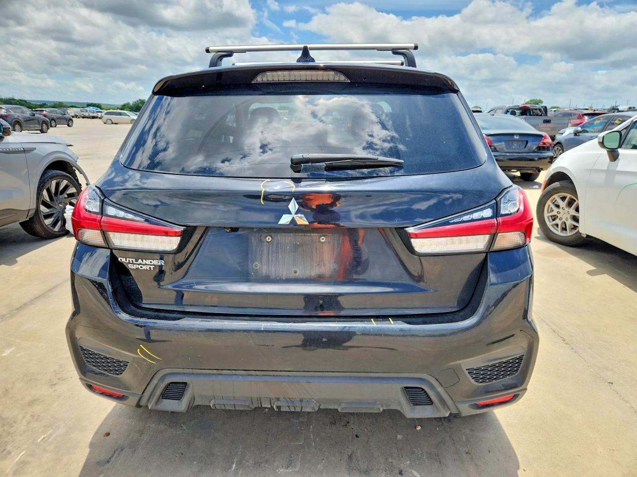 2020 MITSUBISHI OUTLANDER