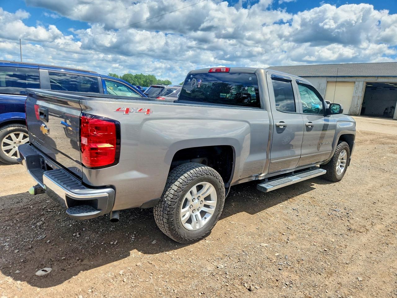 2017 CHEVROLET SILVERADO