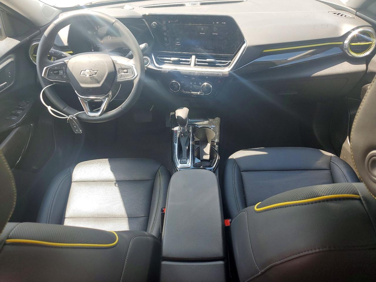 2025 CHEVROLET TRAX
