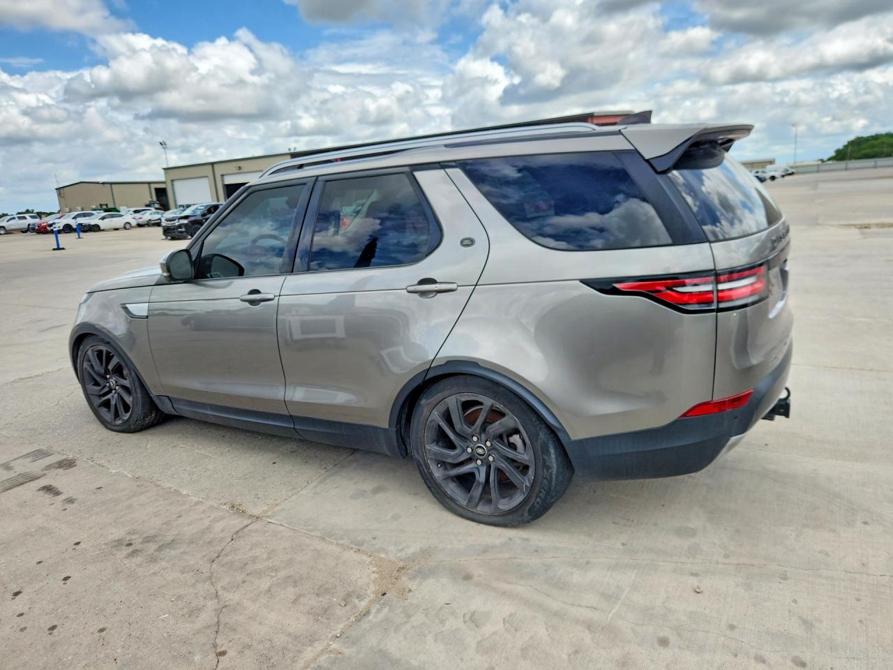 2018 LAND ROVER DISCOVERY