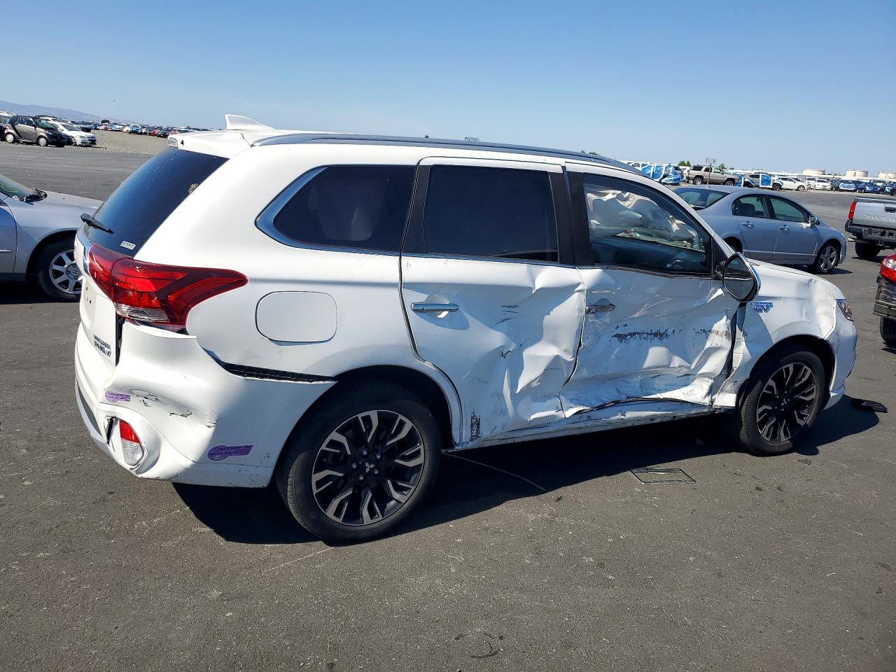 2018 MITSUBISHI OUTLANDER