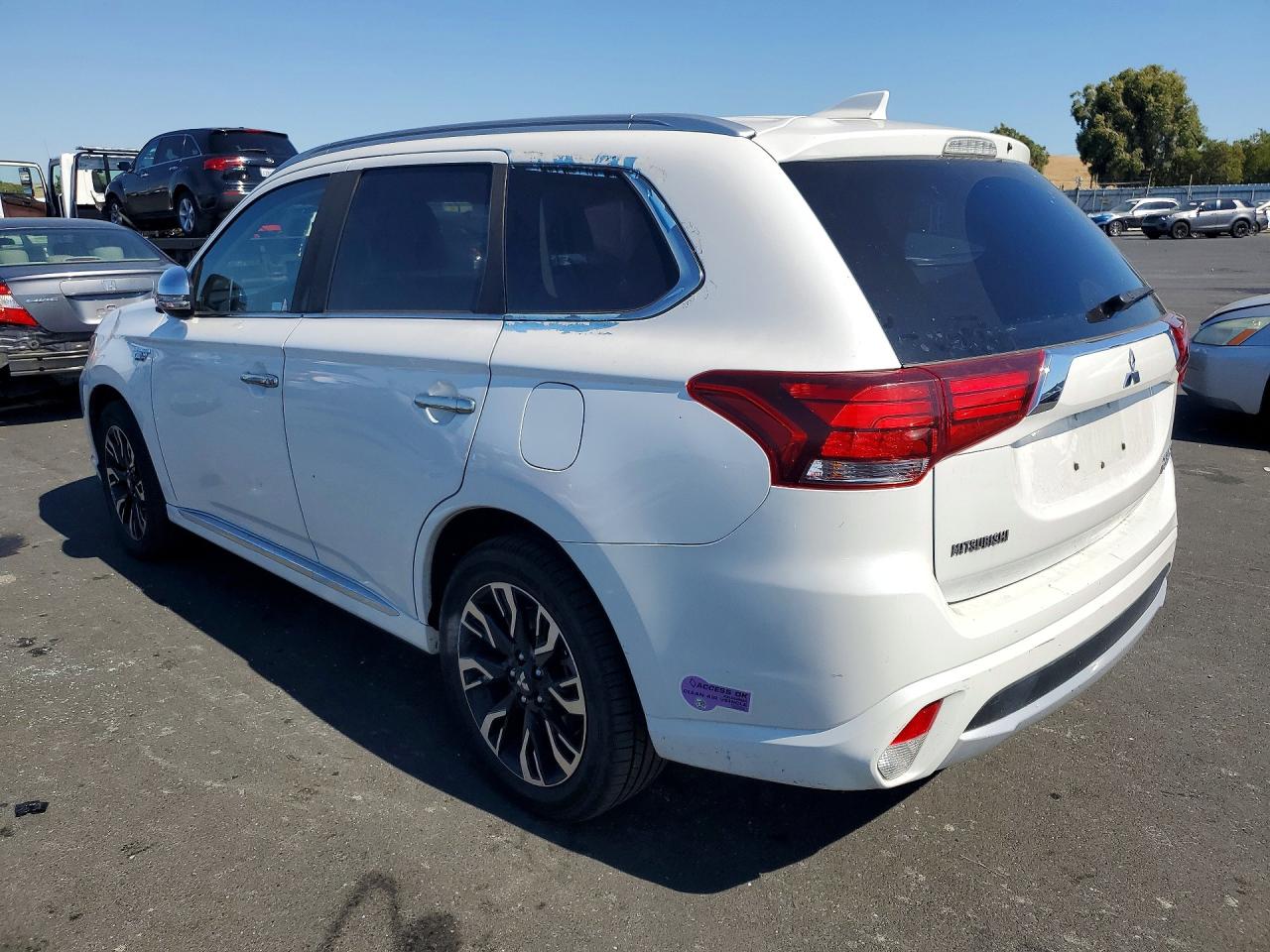 2018 MITSUBISHI OUTLANDER