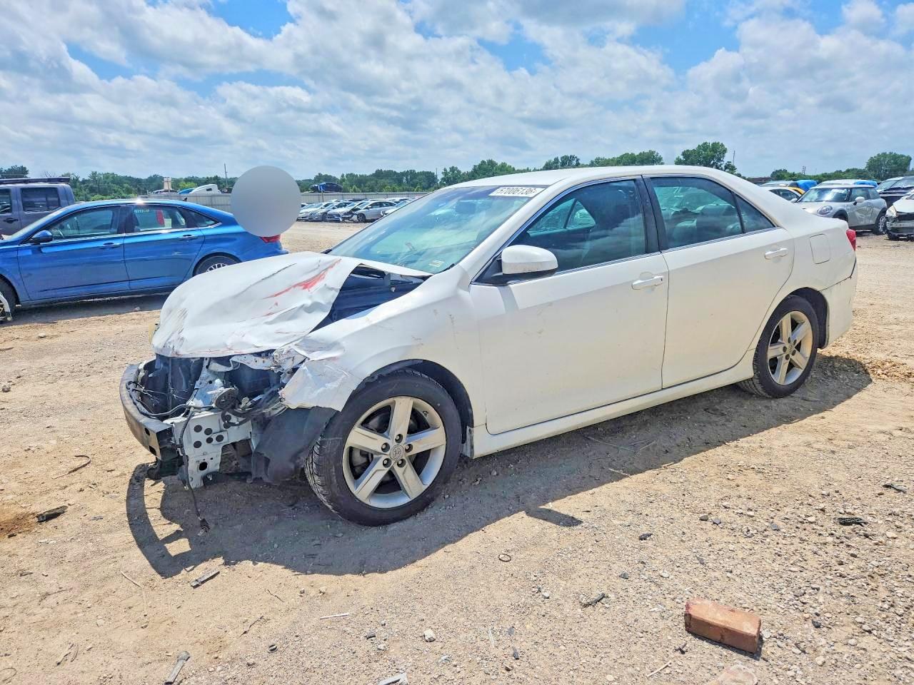 2013 TOYOTA CAMRY