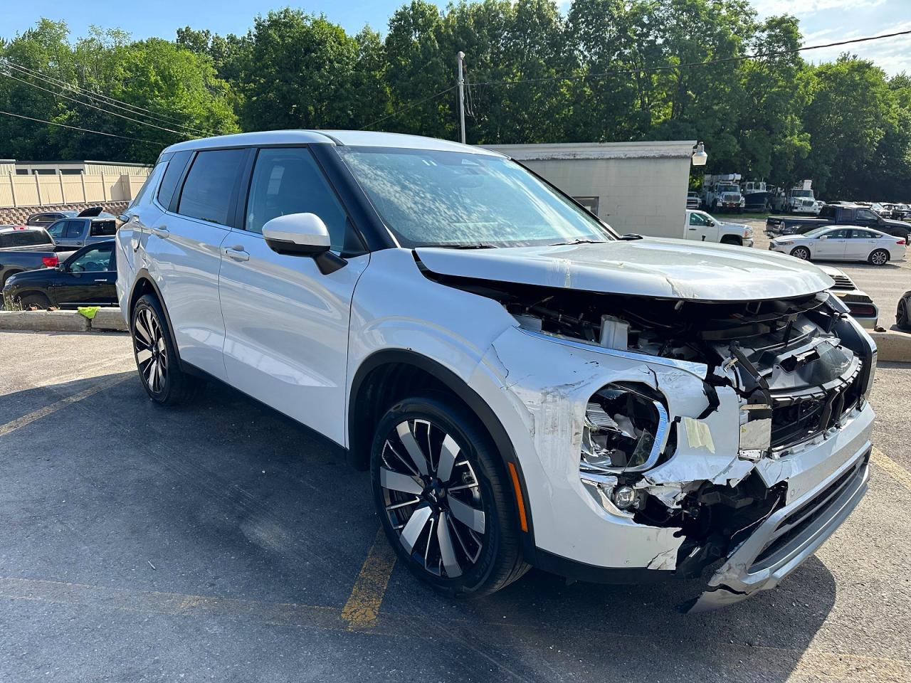 2025 MITSUBISHI OUTLANDER