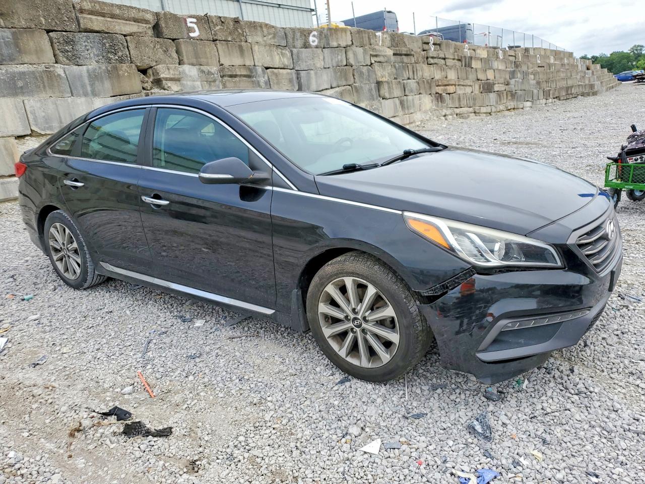2016 HYUNDAI SONATA