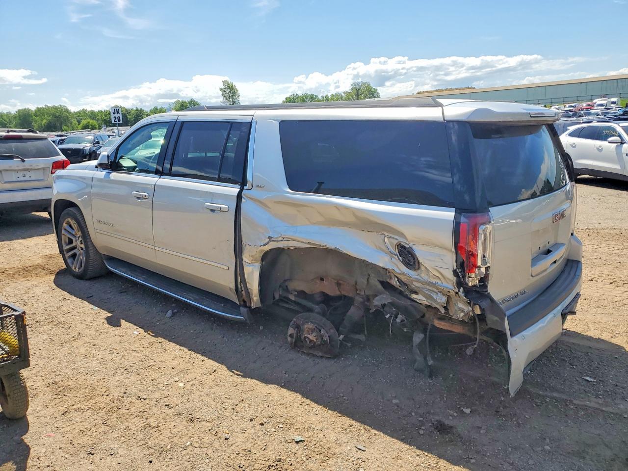 2017 GMC YUKON